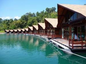 500_rai-resort_cheow_lan_lake_01